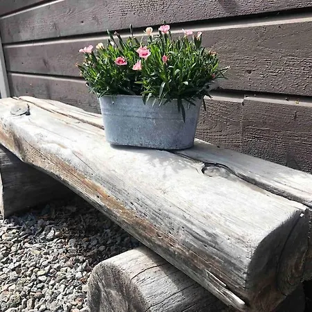 Appartement Stille Og Landlig, Men Sentrumsnaer