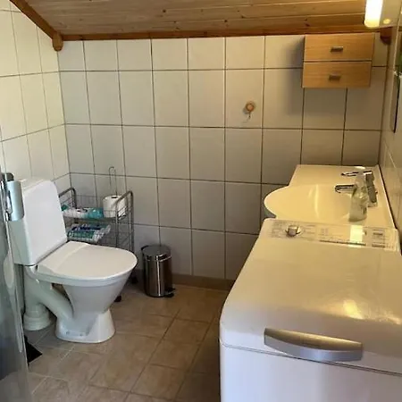 Stille Og Landlig, Men Sentrumsnaer Appartement